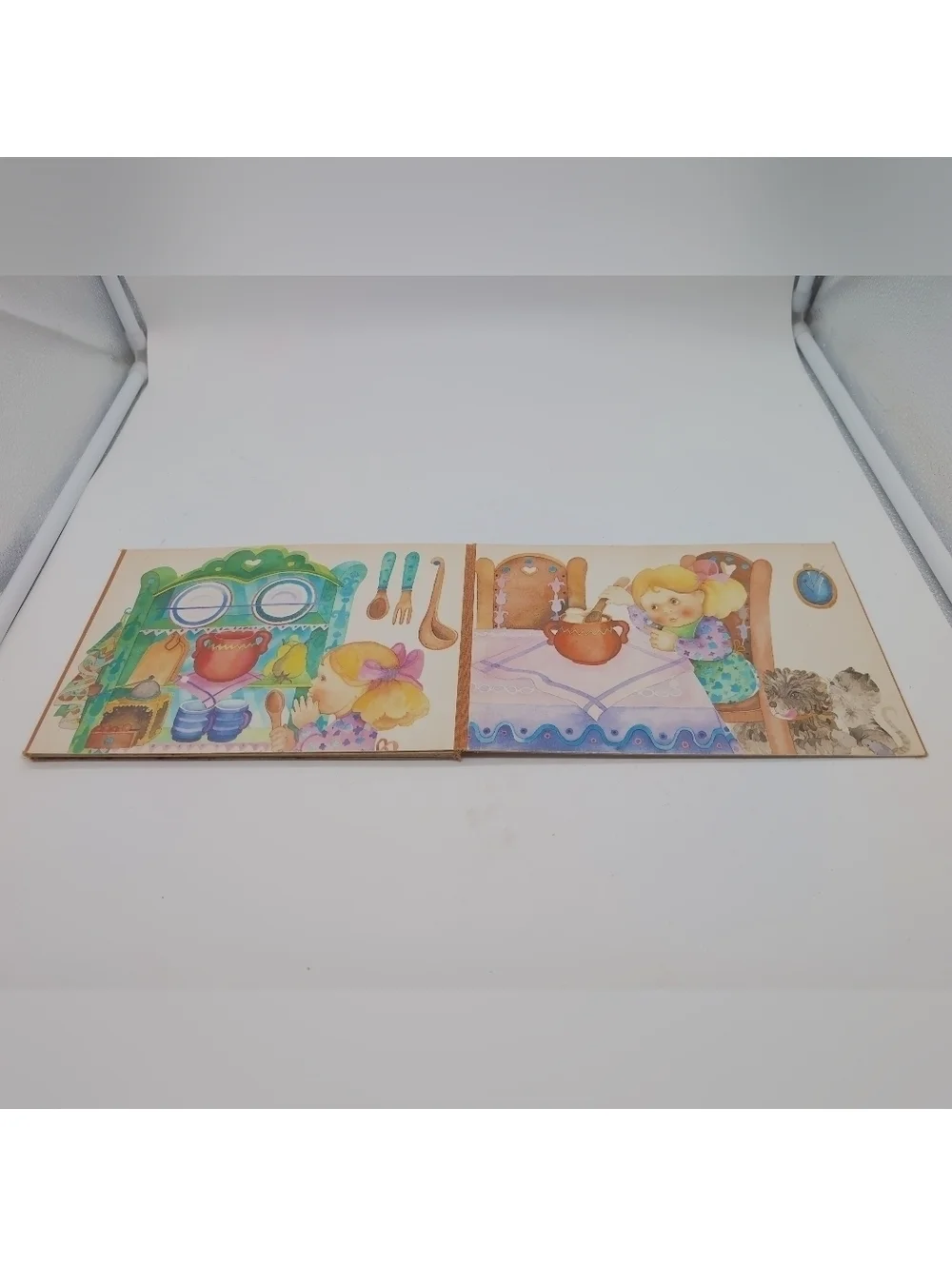 About the Miraculous Pot Slovak folk tale Fold Out Book